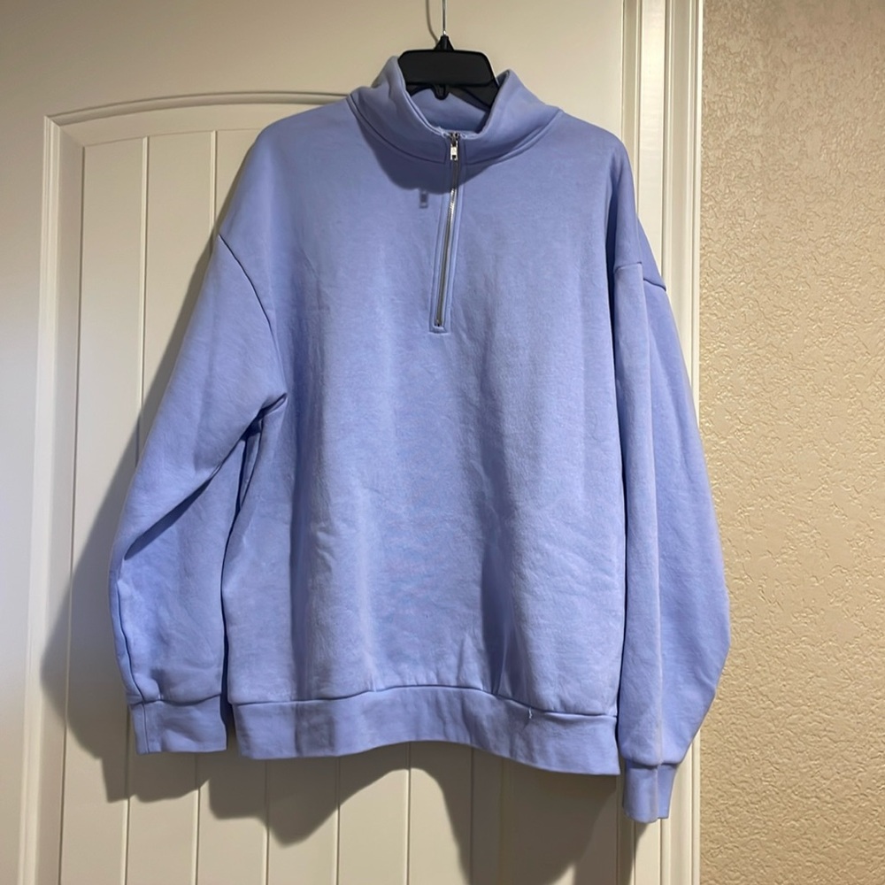 Beautiful blue pullover, half zip!